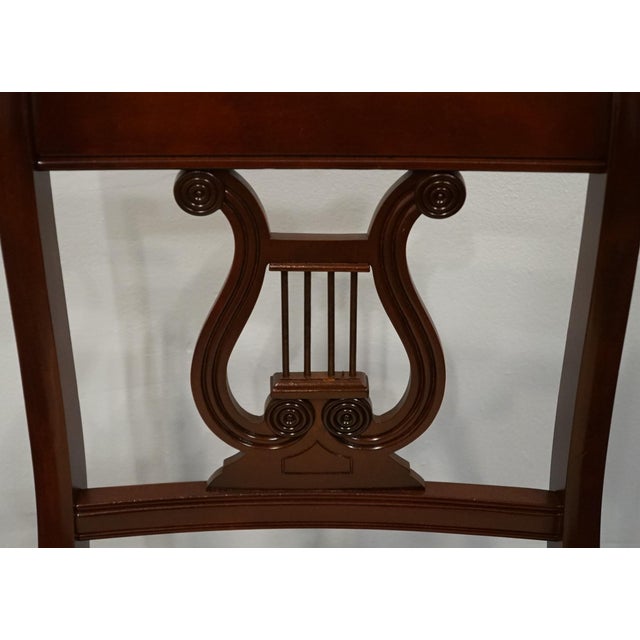 Duncan Phyfe Vintage Antique Solid Mahogany Traditional Duncan Phyfe Style Lyre / Harp Back Dining Side Chair For Sale - Image 4 of 8