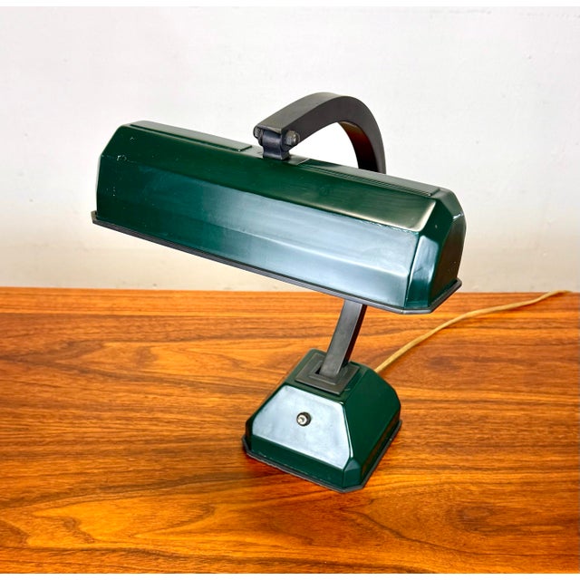 1940s Vintage Art Deco Mid Century Modern Adjustable Desk Banker’s Lamp For Sale - Image 5 of 12
