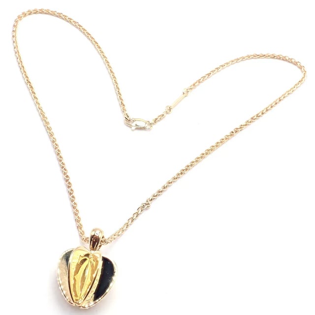 Contemporary Cartier Yellow Gold Double C 3d Apple Pendant Chain Necklace For Sale - Image 3 of 12