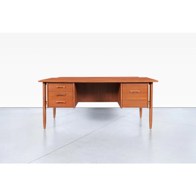Scandinavian Modern Teak Executive Desk by Goran Strand for Lelangs Mobelfabrik For Sale In Los Angeles - Image 6 of 12