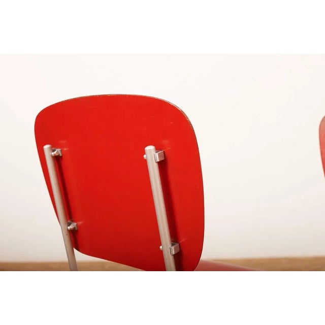 Alu Flex Chair Set in Aluminum Frame, Red Plywood Seat and Back by Armin Wirth for Aluflex, 1951, Set of 4 For Sale - Image 5 of 12