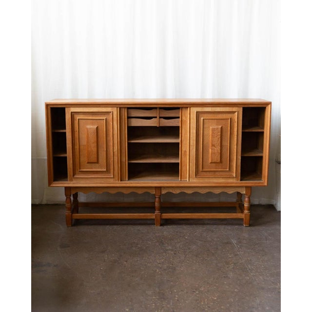 1960s Danish Oak Sideboard in the Manner of Kjærnulf For Sale In Columbus - Image 6 of 18