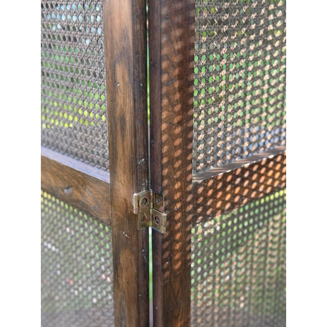 Late 20th Century Oak & Cane Folding Corner Shelf Screen, British Colonial–Style Arched Étagère Divider For Sale In Philadelphia - Image 6 of 13
