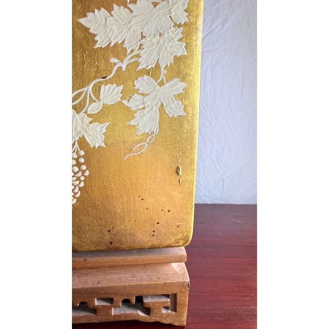 Vintage Gold-Leaf Chinoiserie Ceramic Grapevine Table Lamp For Sale - Image 12 of 18
