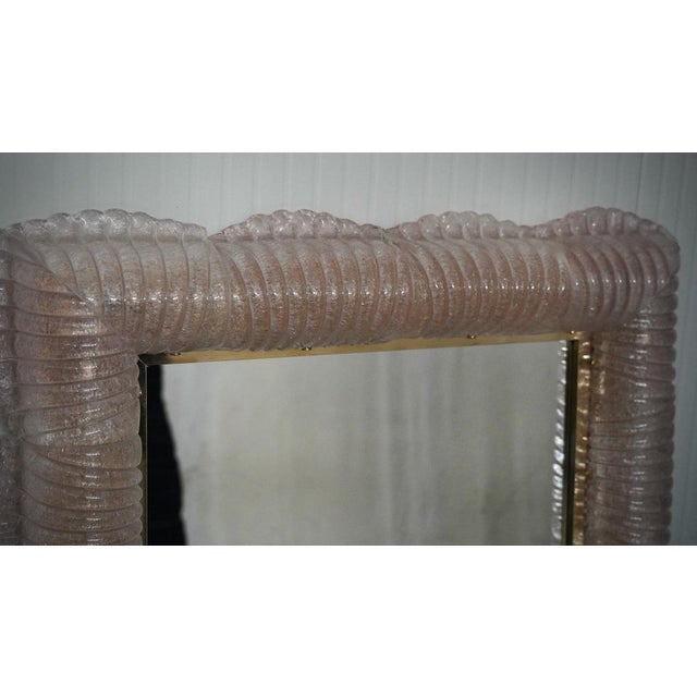 Early 21st Century Illuminated Pink Murano Glass and Brass Wall Mirror, 2000s For Sale - Image 5 of 14