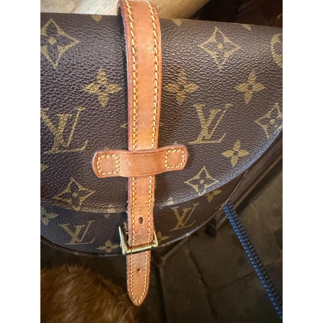 Louis Vuitton 2000s Louis Vuitton Monogram Chantilly Crossbody Bag For Sale - Image 4 of 18