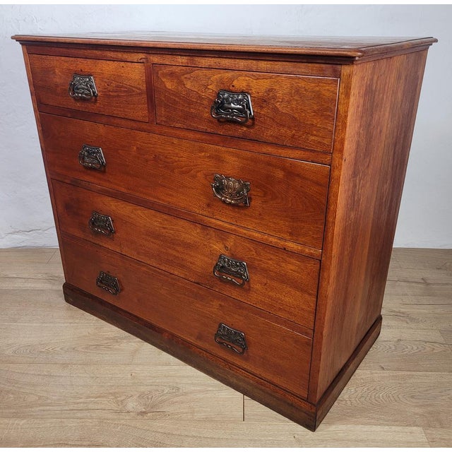 Arts & Crafts Chest of Drawers in Pine with Drop Handle, 1910s For Sale - Image 4 of 18