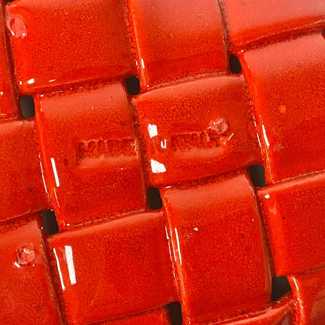 1980s Vintage Italian Majolica Boho Chic Valentine Woven Pottery Heart Bowl For Sale - Image 9 of 12