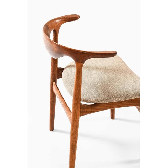 1960s Cowhorn Dining Chairs in Fabric, Oak and Teak attributed to Knud Færch, 1969, Set of 6 For Sale - Image 5 of 9