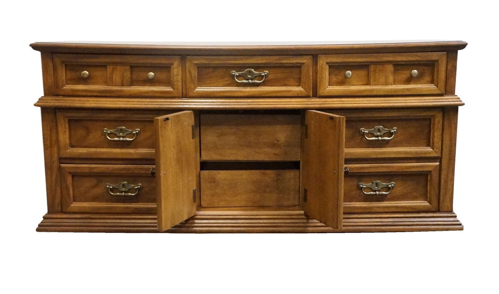 Bassett Furniture Solid Oak Traditional American Colonial Revival