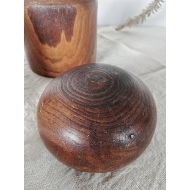Rustic Vintage Alpine Bottles or Vases in Turned Ash Wood, 1960s, Set of 2 For Sale - Image 3 of 18