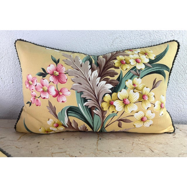 2020s Vibrant Early 20th Century Floral Broad Cloth Pillows/Pair. For Sale - Image 5 of 10