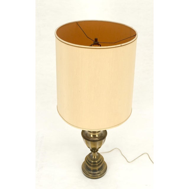 Mid Century Modern c1970s Brass Vase Cup Shape Table Lamp For Sale - Image 9 of 10