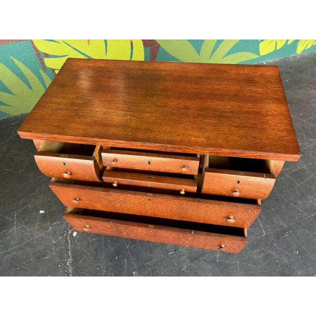 Medium-sized tiger oak chest in amazing shape and ready to use as you see fit!