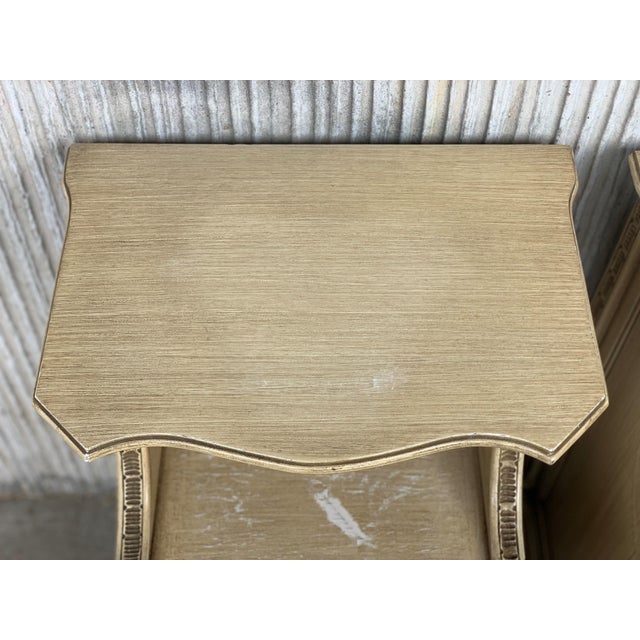 Carved French Rococo Style Pair of Nightstands with Open Shelve, circa 1930s For Sale In Miami - Image 6 of 18