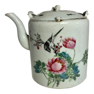 1901 Qing Dynasty Porcelain Lidded Tea Pot by Jiang YongTai