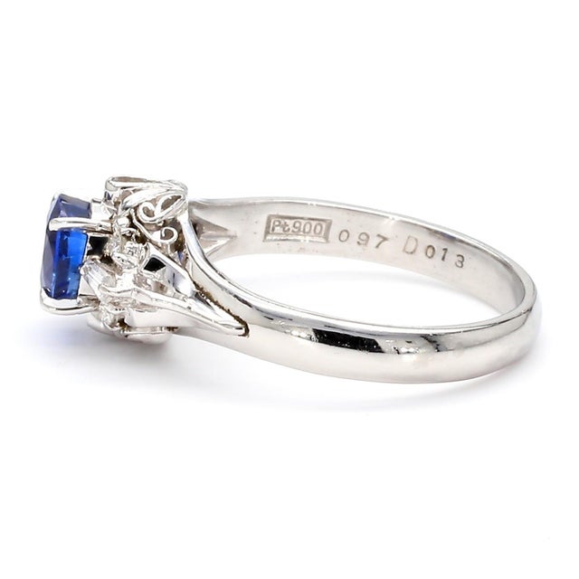 Vintage 0.97 Carat Oval Blue Sapphire & Diamond Filigree in Platinum Floral Ring, Size 5.75 For Sale - Image 9 of 10