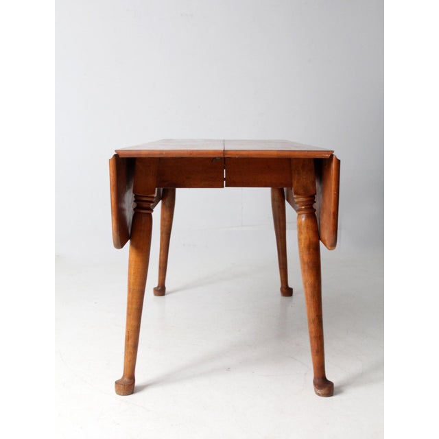 Mid-Century Colonial Revival Drop Leaf Dining Table in Sugar Maple For Sale - Image 6 of 18