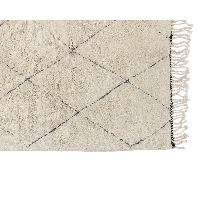 Ivory Diamond Trellis Hand-Knotted Wool Rug | 10'7" X 6'5" | One of a Kind For Sale - Image 8 of 9