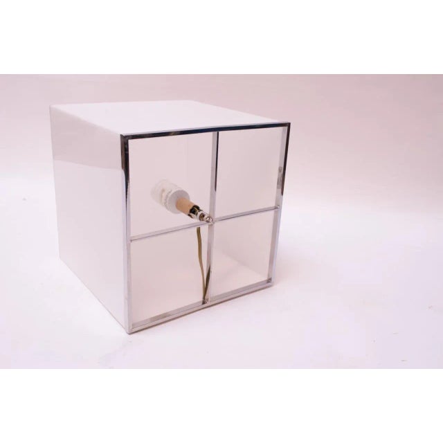 Vintage White Acrylic and Chrome Cube Table Lamp For Sale In New York - Image 6 of 10