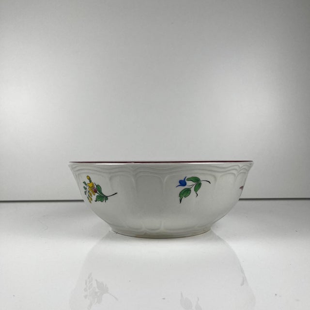 Small salad bowl, "Réverbère" pattern by KG Lunéville, rose motif, decorated exterior Dimensions: Diameter: 21 cm Height:...