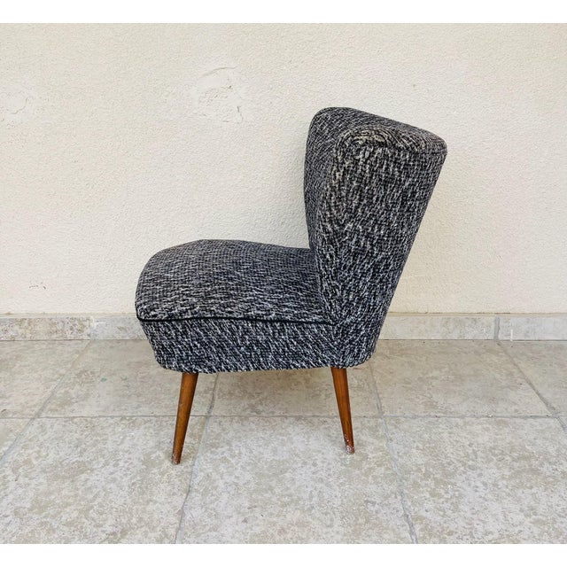 1960s Vintage Chair in Heather Grey Fabric, 1960s For Sale - Image 5 of 8