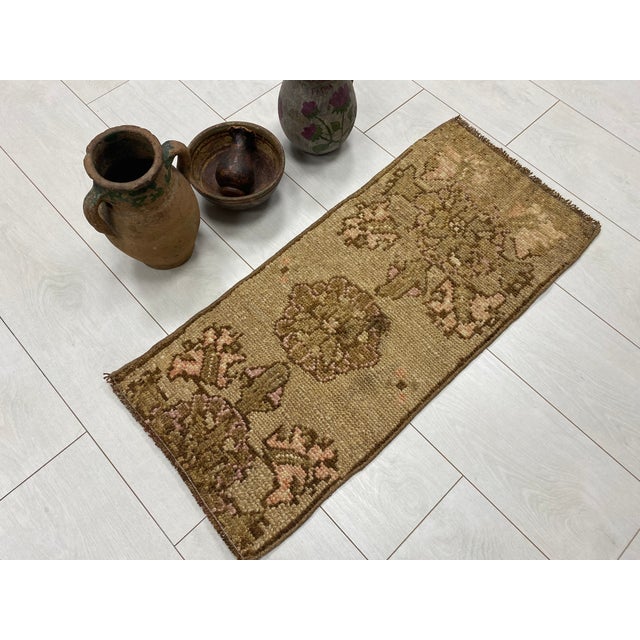 Oushak Floral Handknotted Carpet For Sale - Image 4 of 6