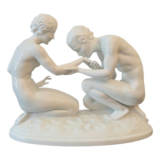 Porcelain Der Handkuss (The Hand Kiss) Sculpture by Eduard Liebscher for Augarten Vienna, 1936 For Sale