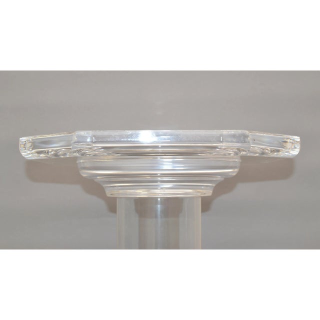 Mid-Century Modern American Clear Tubular Lucite Pedestal Faceted Platform & Base Sculpture Stand For Sale - Image 3 of 13