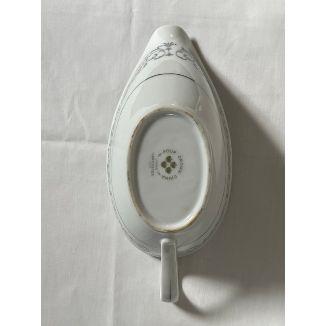 White Mid 20th Century Lancaster Gravy Boat For Sale - Image 8 of 9