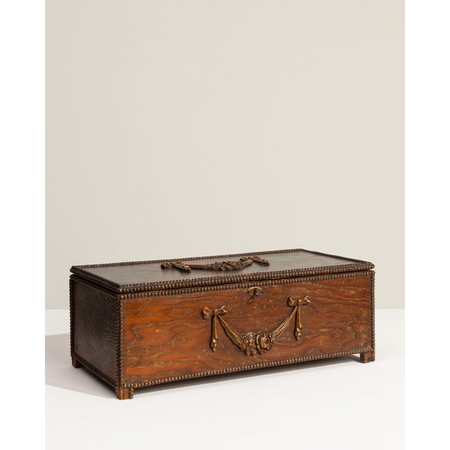 1900 - 1909 United Kingdom Victorian Chocolate Wood Box For Sale - Image 9 of 18