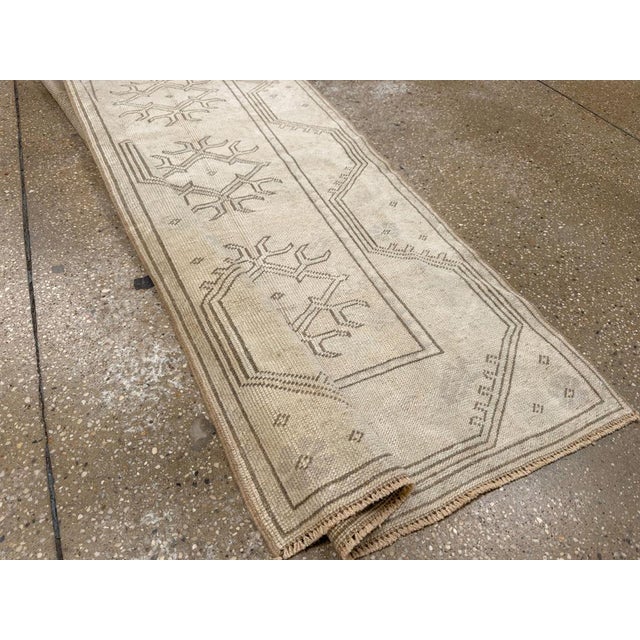 Galerie Shabab Collection Mid-20th Century Turkish Anatolian Long Runner For Sale - Image 9 of 10