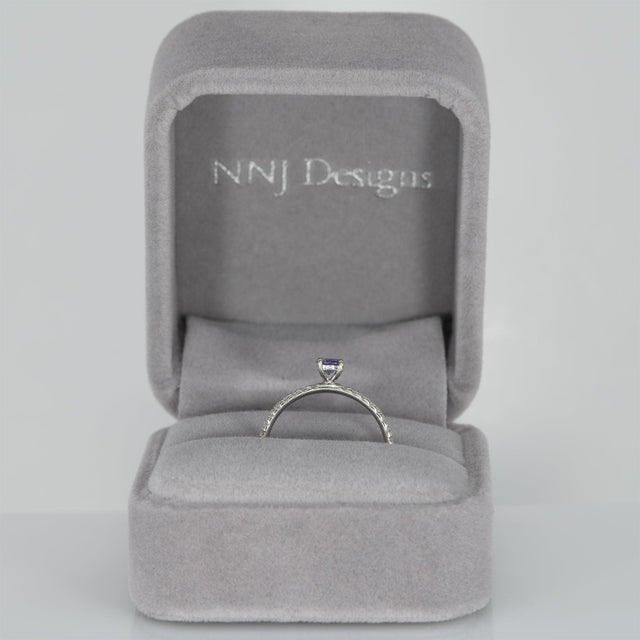 Purple Sapphire Ring With Earth-Mined Diamond Accents: Solid 14k Gold, Size 6.75 For Sale - Image 4 of 10