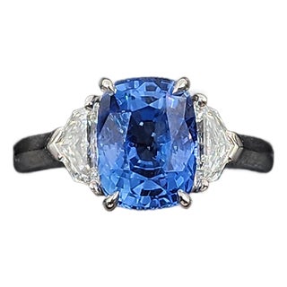3.50 Ct Gia Certified Sapphire & Diamond Ring, Size 6.5 For Sale