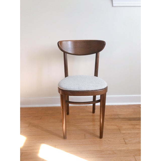 Mid-Century Modern 1960s Thonet Bentwood Banana Side Chair Houndstooth Upholstery, Dark Stain For Sale - Image 3 of 7