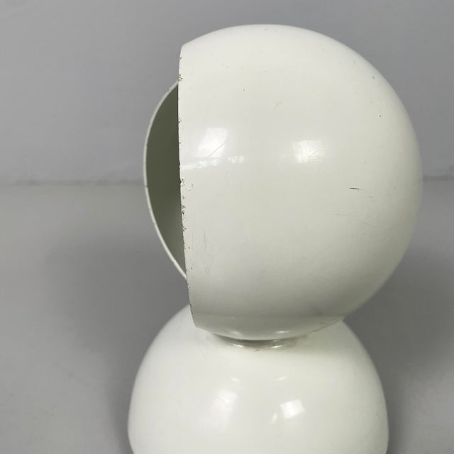 Italian Modern White Eclisse Table Lamps by Vico Magistretti for Artemide, 1970s, Set of 2 For Sale - Image 14 of 16