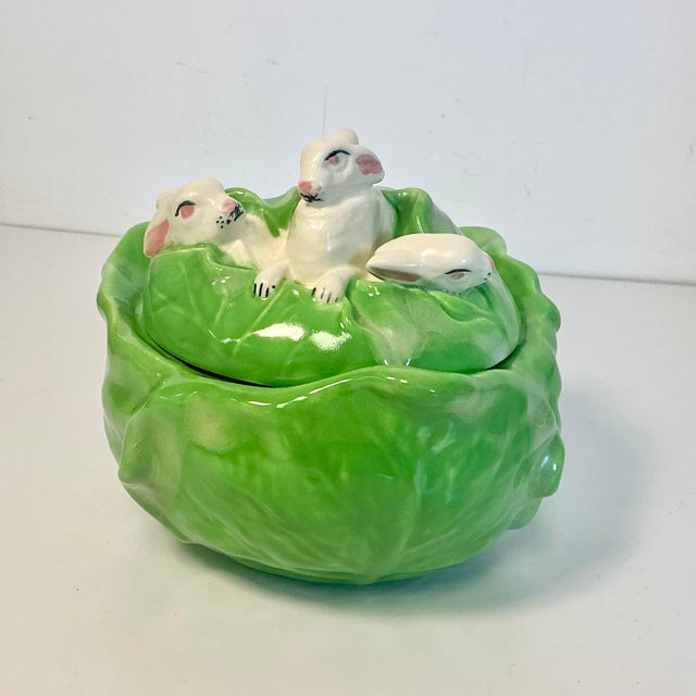 American 1970s Vintage Hollywood Regency Americana Folk Art Cabbage Tureen With Bunnies For Sale - Image 3 of 18