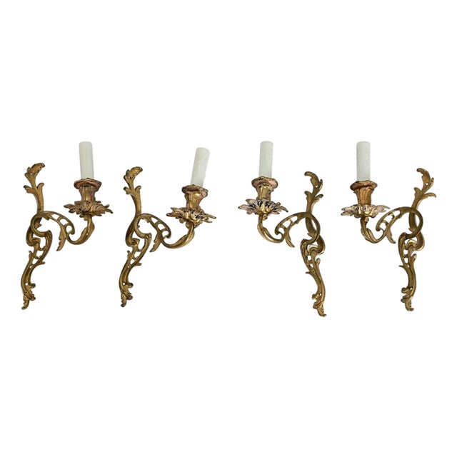 Early 20th Century French Set of Four Louis XV Style Bronze Wall Sconces For Sale
