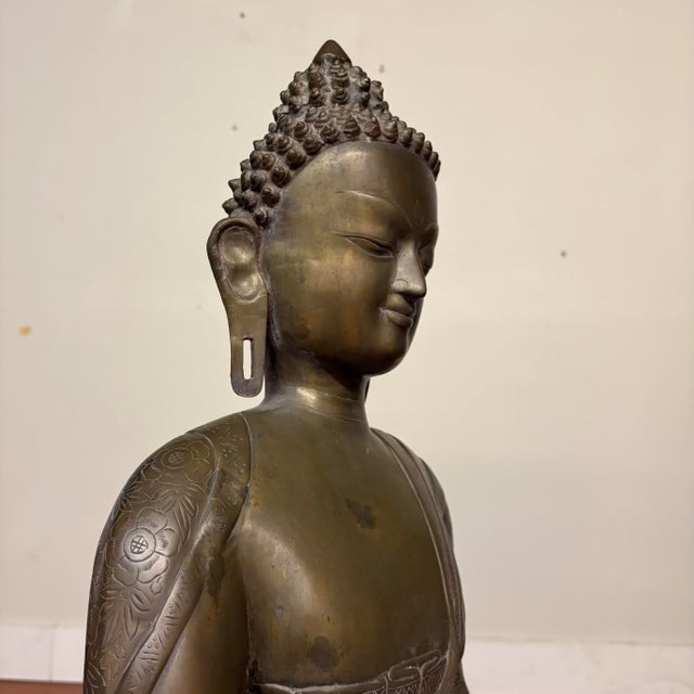 Large Nepalese Bronze Seated Buddha Sculpture Statue For Sale - Image 10 of 18