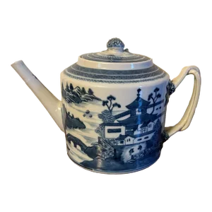 Antique 19th Century Chinese Export Blue & White Porcelain Canton Tea Pot