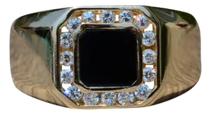 The Renado: Gentlemen's 14K Gold Ring set with Onyx and Diamond Halo
