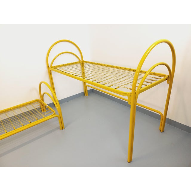 Vintage Italian Bunk Beds in Yellow Metal from Maretto Marflex, 1970s, Set of 2 For Sale - Image 3 of 18