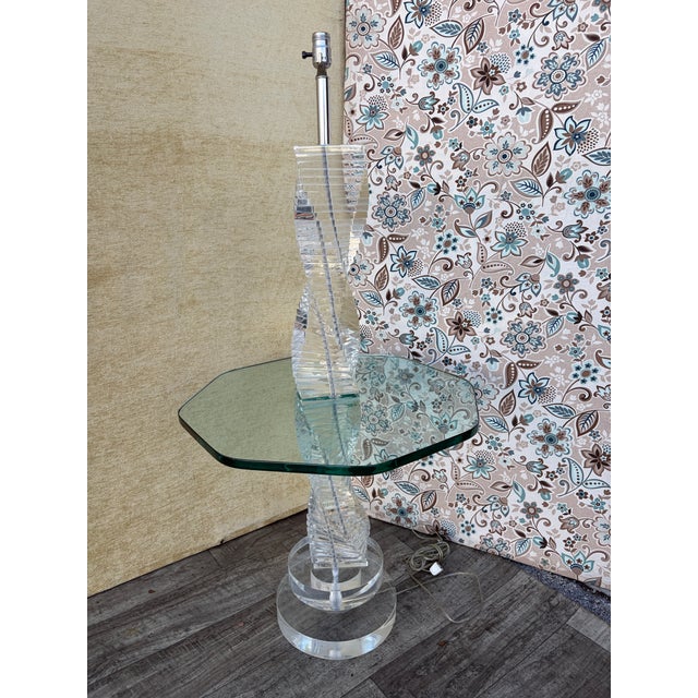 Stacked Lucite Blocks Spiral Floor Lamp in the Karl Springer. Style. Circa 1970s For Sale - Image 13 of 13