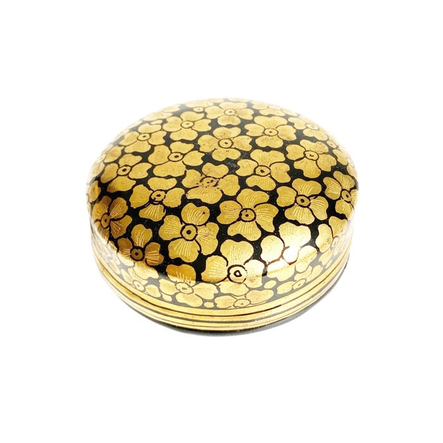 Mid-Century Modern Hand Painted Paper Mache Trinket Box With 6 Coasters | Black Gold Floral Lacquer For Sale - Image 3 of 3
