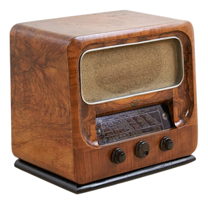 Guglielmo Marconi Radio Model 1551