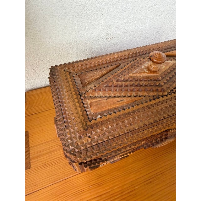 Brown Antique Tramp Box in Pine, 1900 For Sale - Image 8 of 18