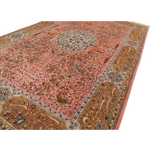 Middle Eastern Rug in Wool For Sale - Image 4 of 6