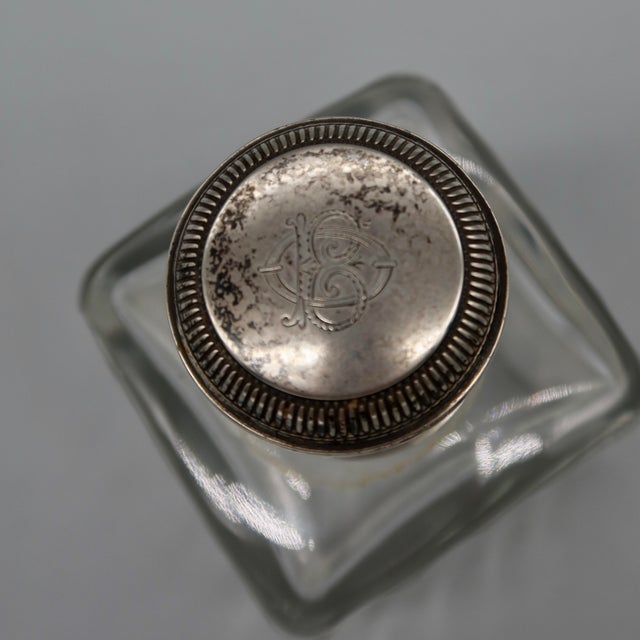 Early 20th Century Set of Antique Crystal Scent Bottles With Silver Mounts — Engraved Monogram, Hallmarked Silver For Sale - Image 5 of 9