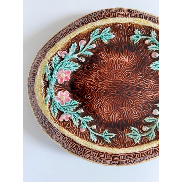 Antique 19c Majolica Bread Platter/Compote Faux Bois and Floral C1880. Lovely Majolica Platter with unique Faux Boix...