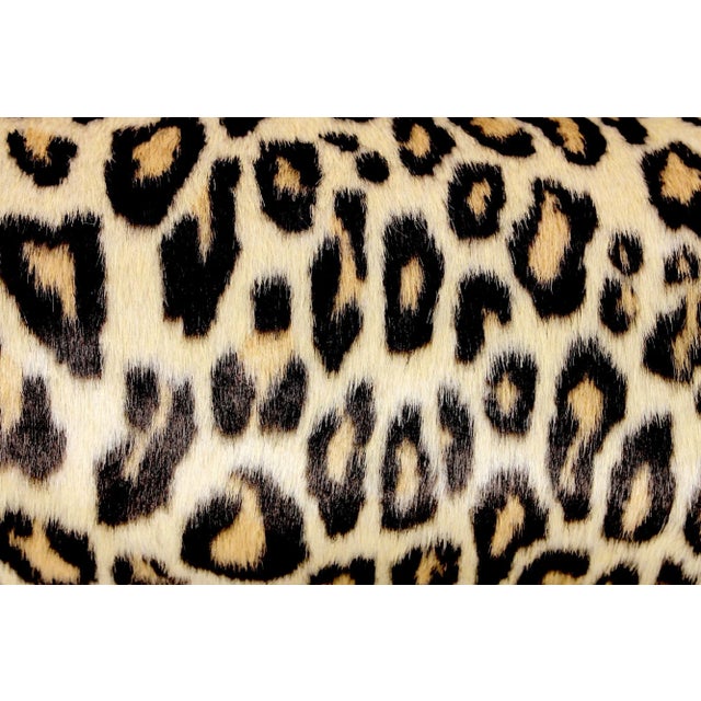 Bolster pillows are cylindrical pillows that are commonly used on sofas and beds. As decorative throw pillows, they can...